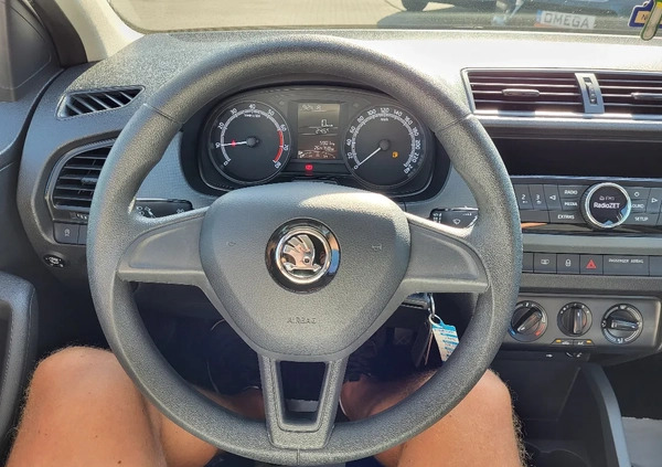 Skoda Fabia cena 24900 przebieg: 271000, rok produkcji 2019 z Tykocin małe 79